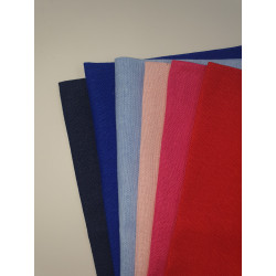 Serviette de table colorée brodée pour enfant