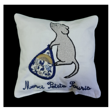 Coussin brodé petite souris personnalisable