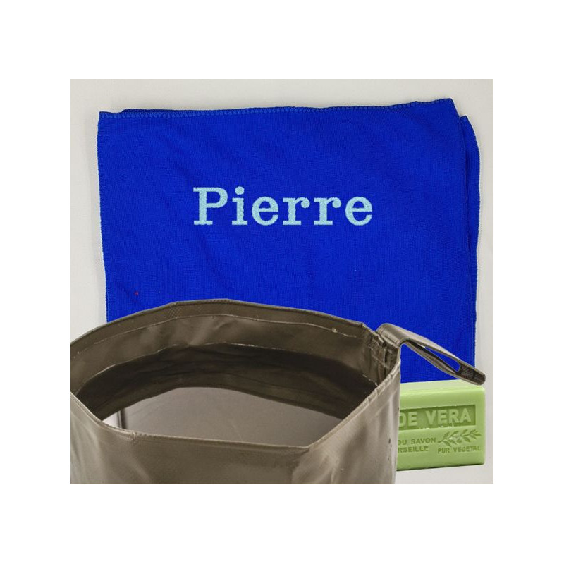 serviette de toilette brodée pour le camp scout