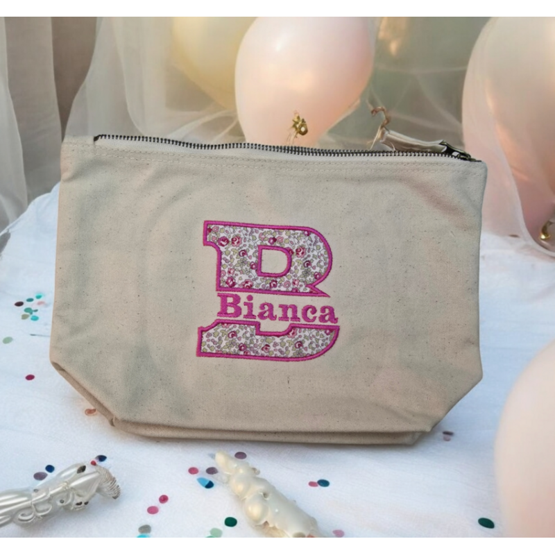Pochette, trousse de toilette, voyage, fête, anniversaire, rentrée, vacances, naissance, cadeau personnalisé, personnalisé, brod Pochette, trousse de toilette, voyage, fête, anniversaire, rentrée, vacances, naissance, cadeau personnalisé, personnalisé, brod