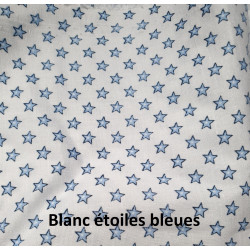 Panier blanc et ses lingettes